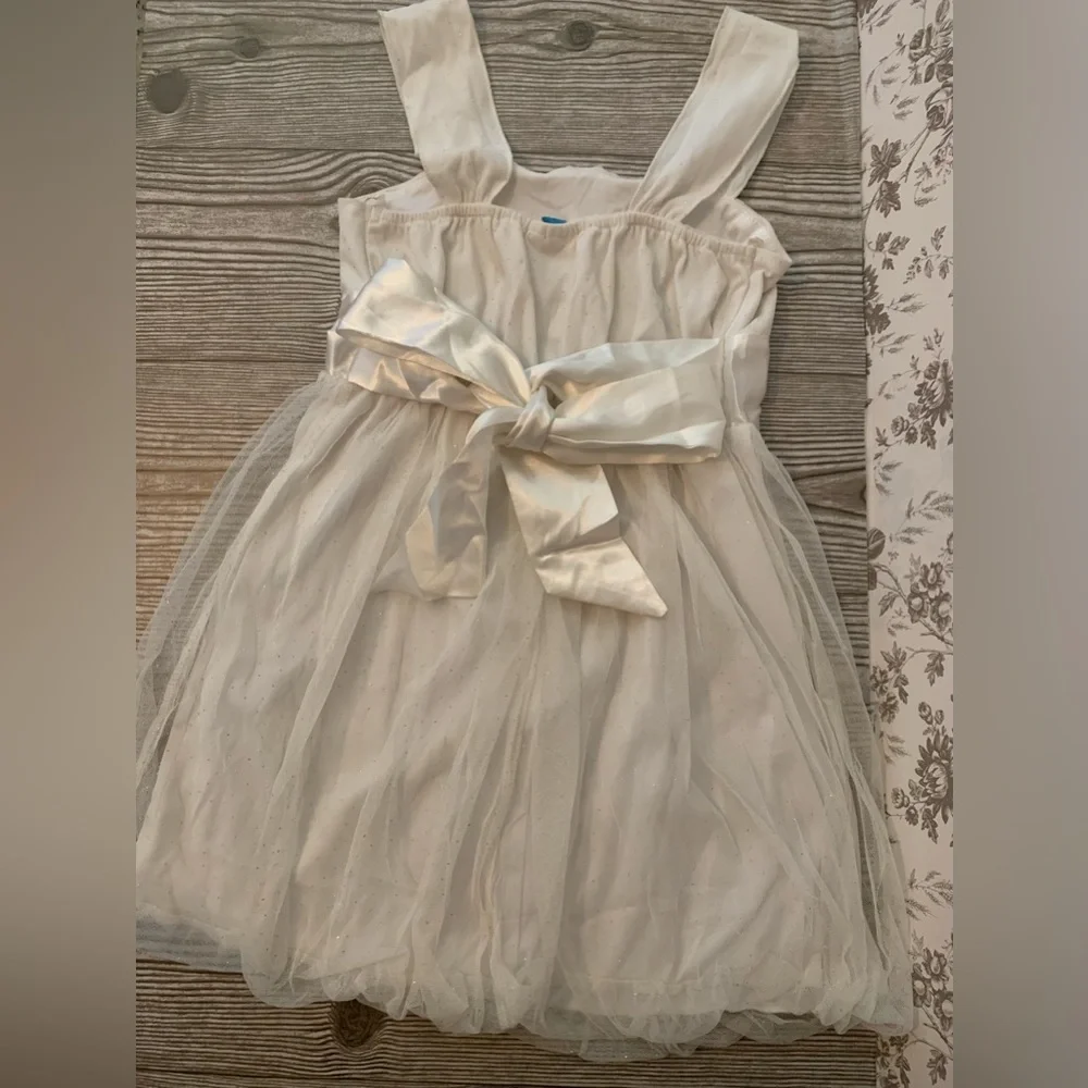 Girls white formal dress size 10 - Picture 3 of 3